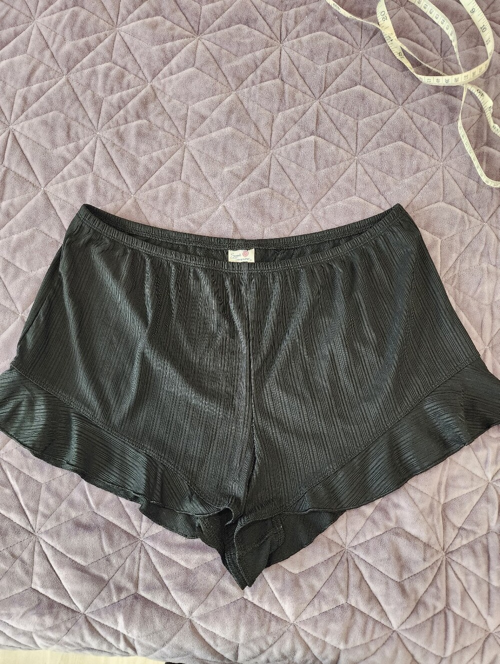 Simple Treasures Ribbed Lounge Tank and Shorts Set Black Medium - Picture 6 of 10